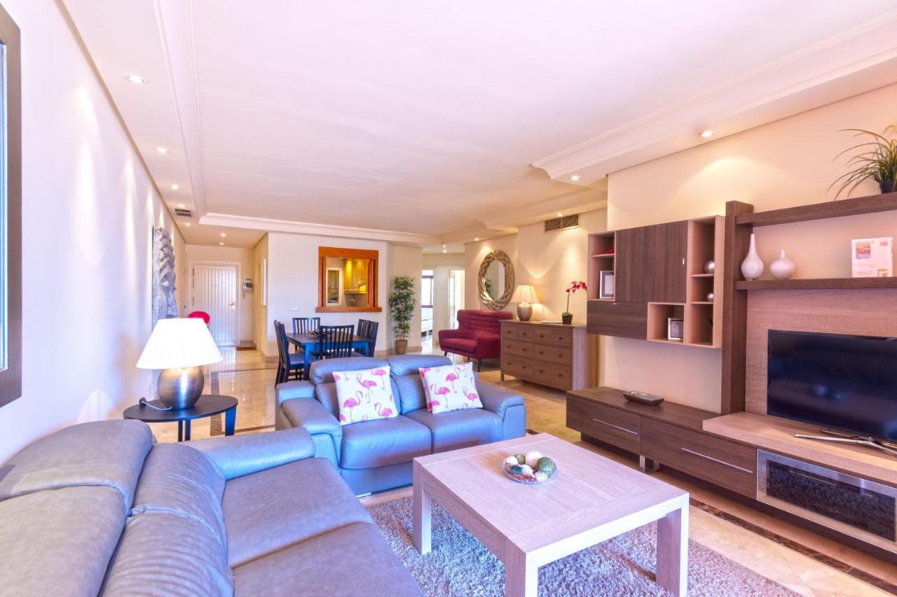La Alzambra, Puerto Banus Apartment