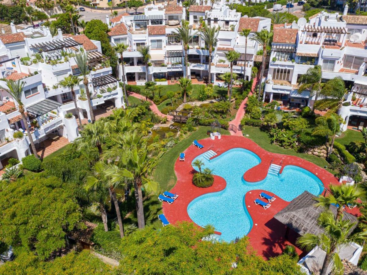 Apartment Vacation I Jardines De Ventura Del Mar, Walk To Puerto Banus Marina, A Minute From The Beach, Groundfloor, Family Friendly And Pool Marbella