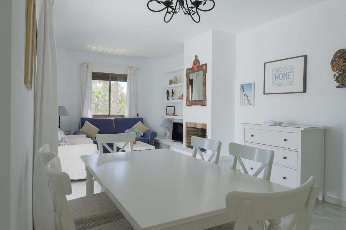 C63 - Sea View Peaceful Beach Apartment