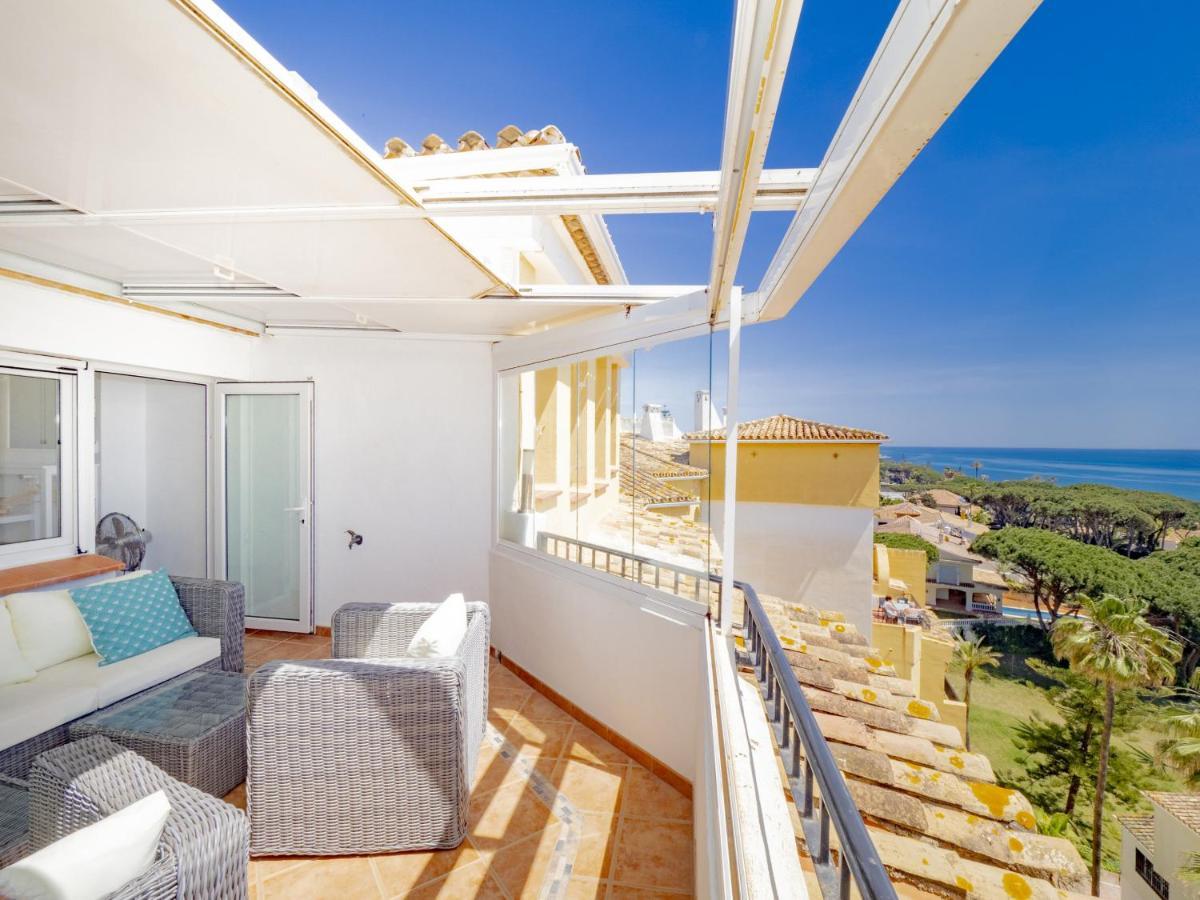 Cubo's Penthouse Cabopino Port & Parking Apartment