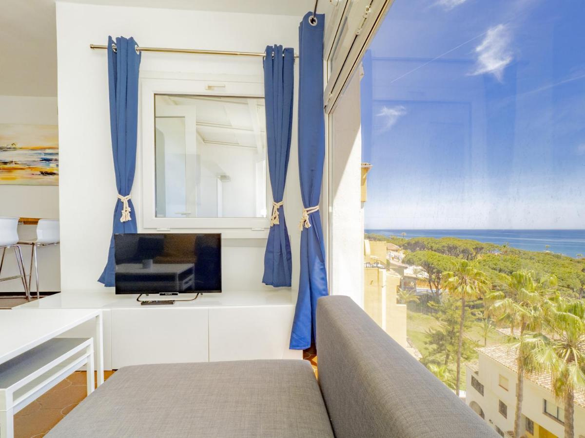 Cubo's Penthouse Cabopino Port & Parking Apartment Marbella