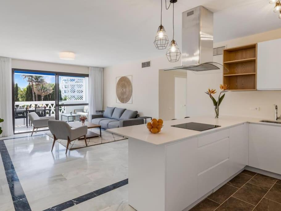 Apartamento Stylish Sea View In Playas Del Duque Marbella