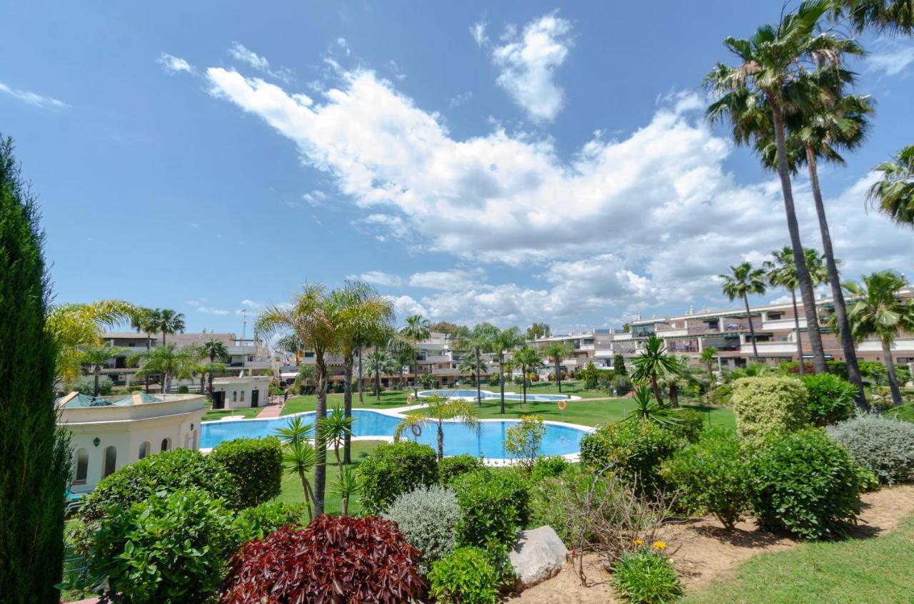 Apartamento Stayatsas Luxe App Vlakbij Strand, 80 M2 Terras, Grote Zwembaden