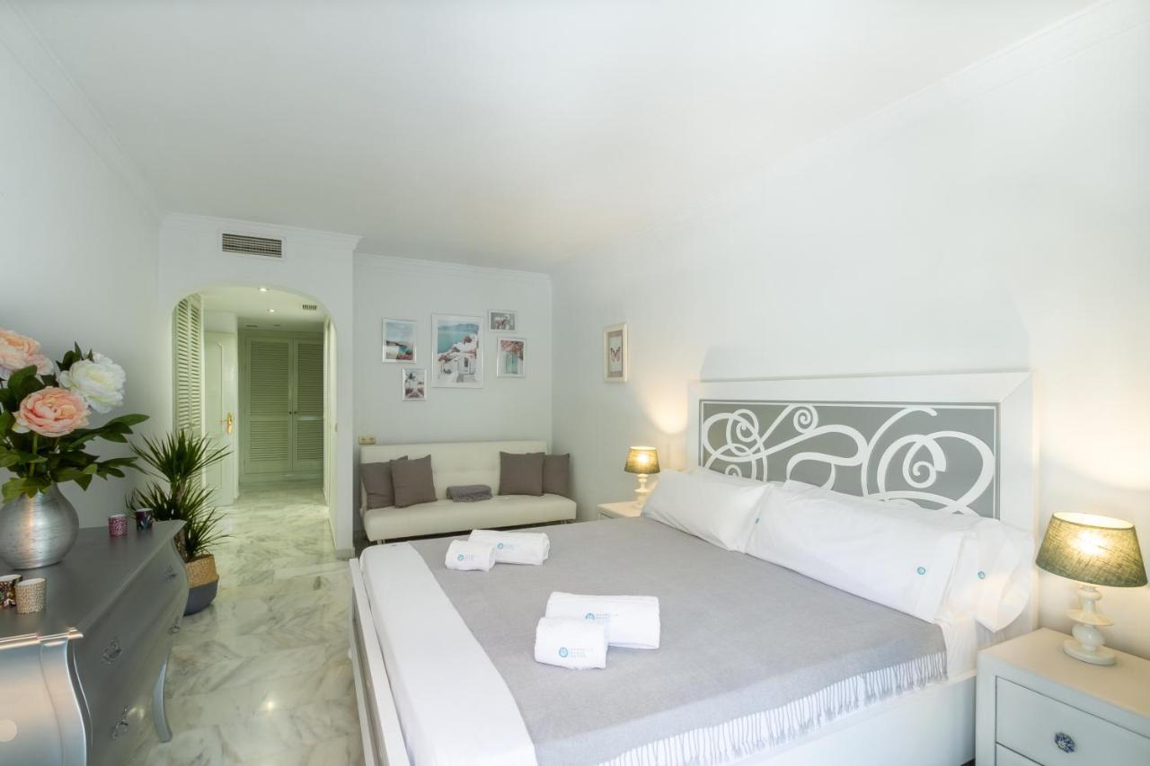 Banus - Golden *