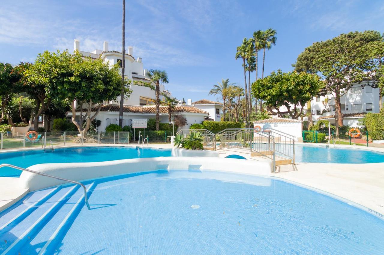 Banus - Golden *