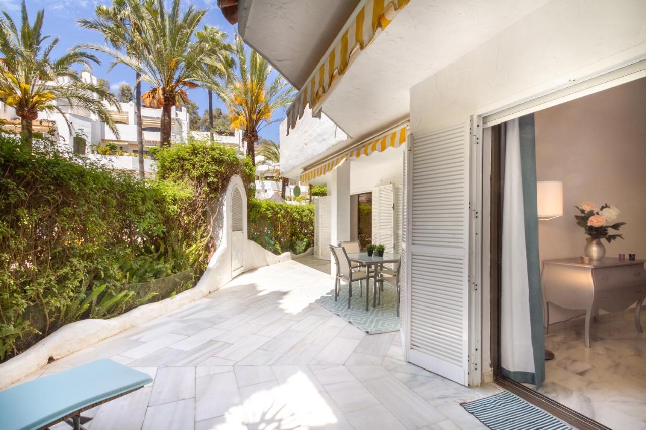 Banus - Golden *