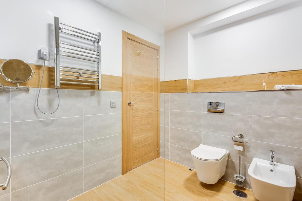 New 1 Bedroom On The Sea In Marbella.