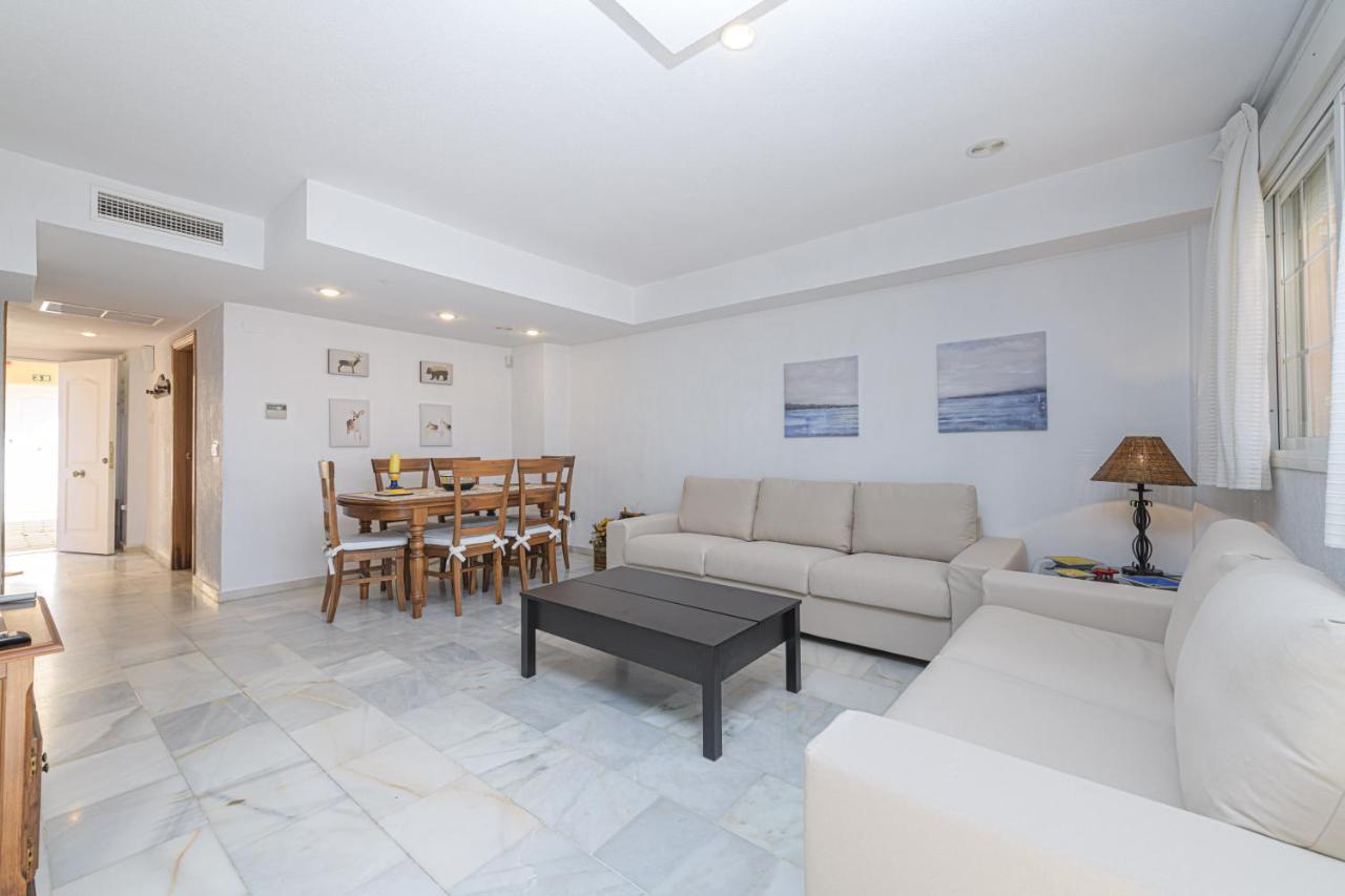 Wintowinrentals Very Close To The Beach, Pool & Free Parking * Marbella