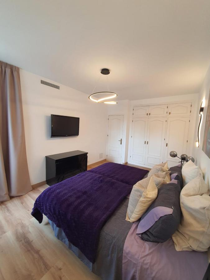 Luxurious Close To Sea And Golf Villa