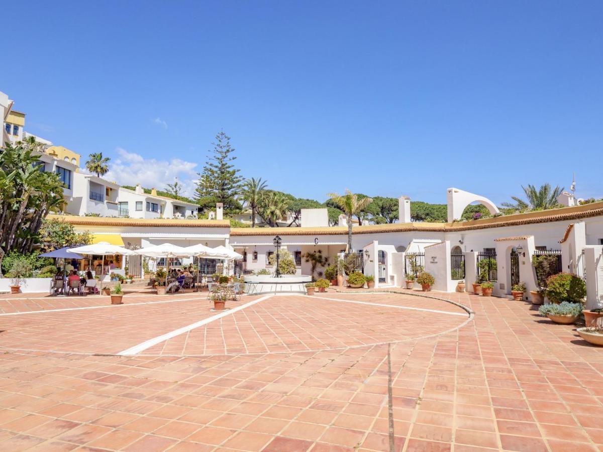 Cubo's Penthouse Cabopino Port & Parking Marbella