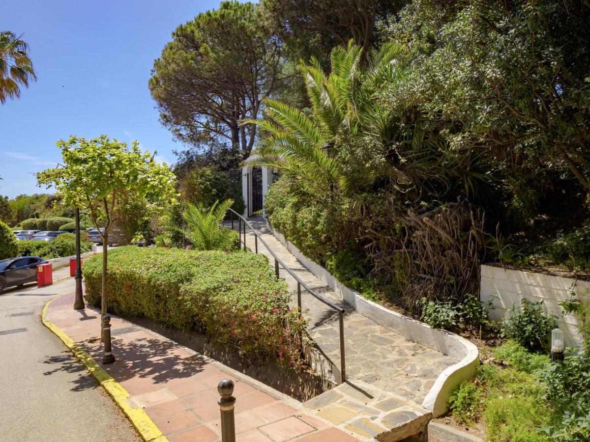Cubo's Penthouse Cabopino Port & Parking Marbella