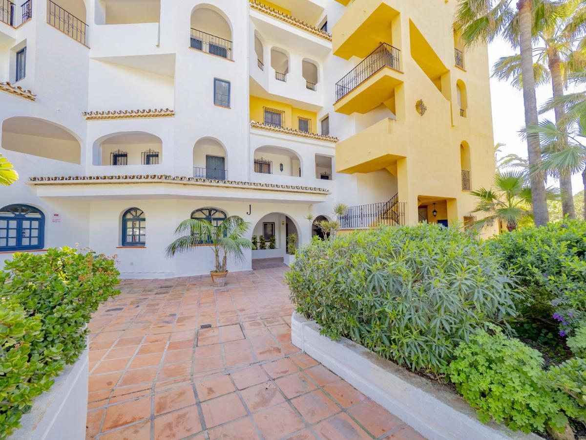 Apartment Cubo's Penthouse Cabopino Port & Parking Marbella