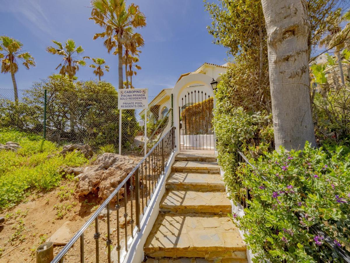 Cubo's Penthouse Cabopino Port & Parking