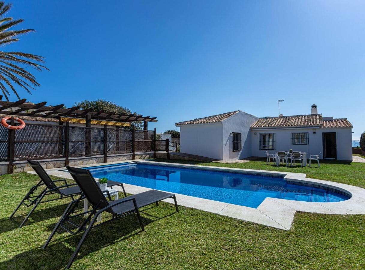 Charming On The Seafront Marbella