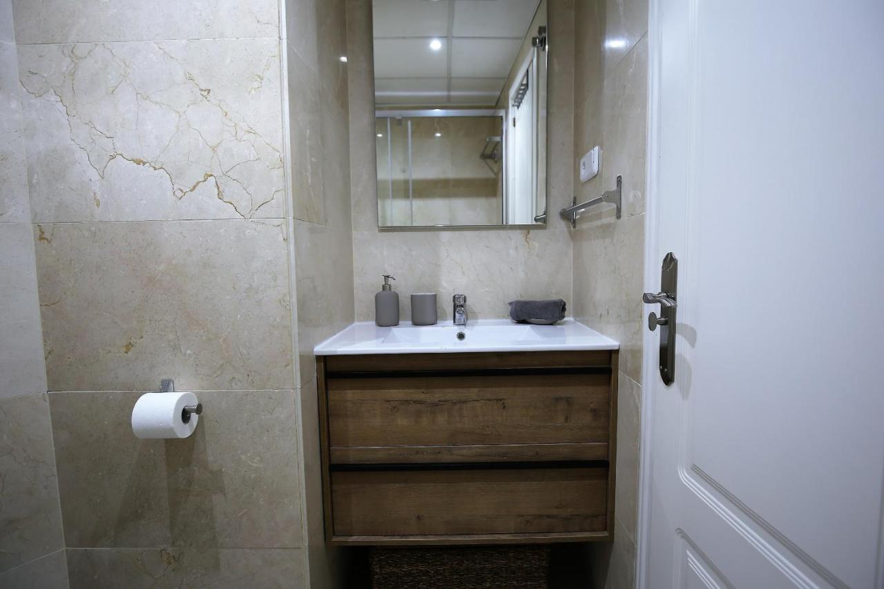 Real - 1 Bedroom Appartement *
