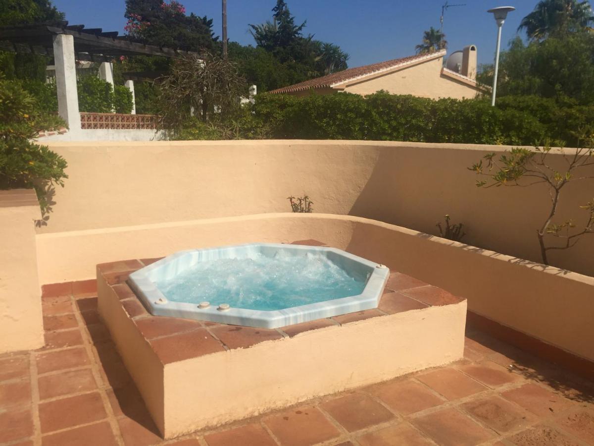 Marbesa With Jacuzzi Pousada Marbella