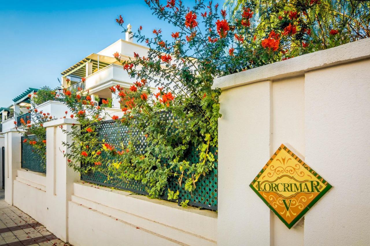 Apartment Sensational And Exotic 3-bedroom Retreat In Nueva Andalucia With A Palm Garden
