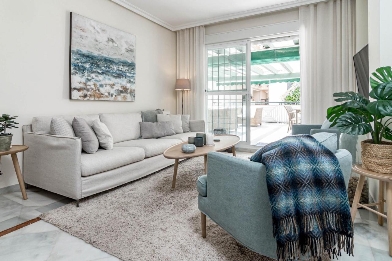 Sensational And Exotic 3-bedroom Retreat In Nueva Andalucia With A Palm Garden Apartment *