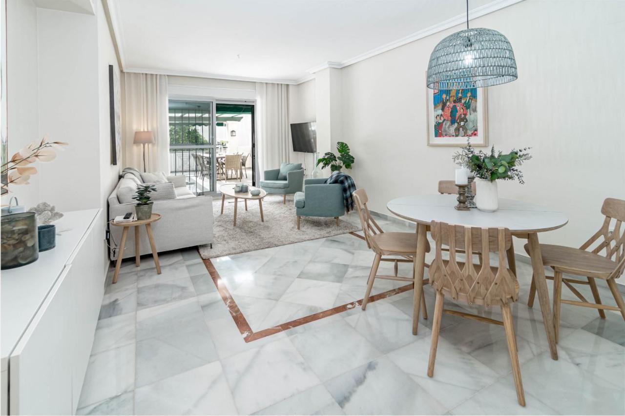 Sensational And Exotic 3-bedroom Retreat In Nueva Andalucia With A Palm Garden *