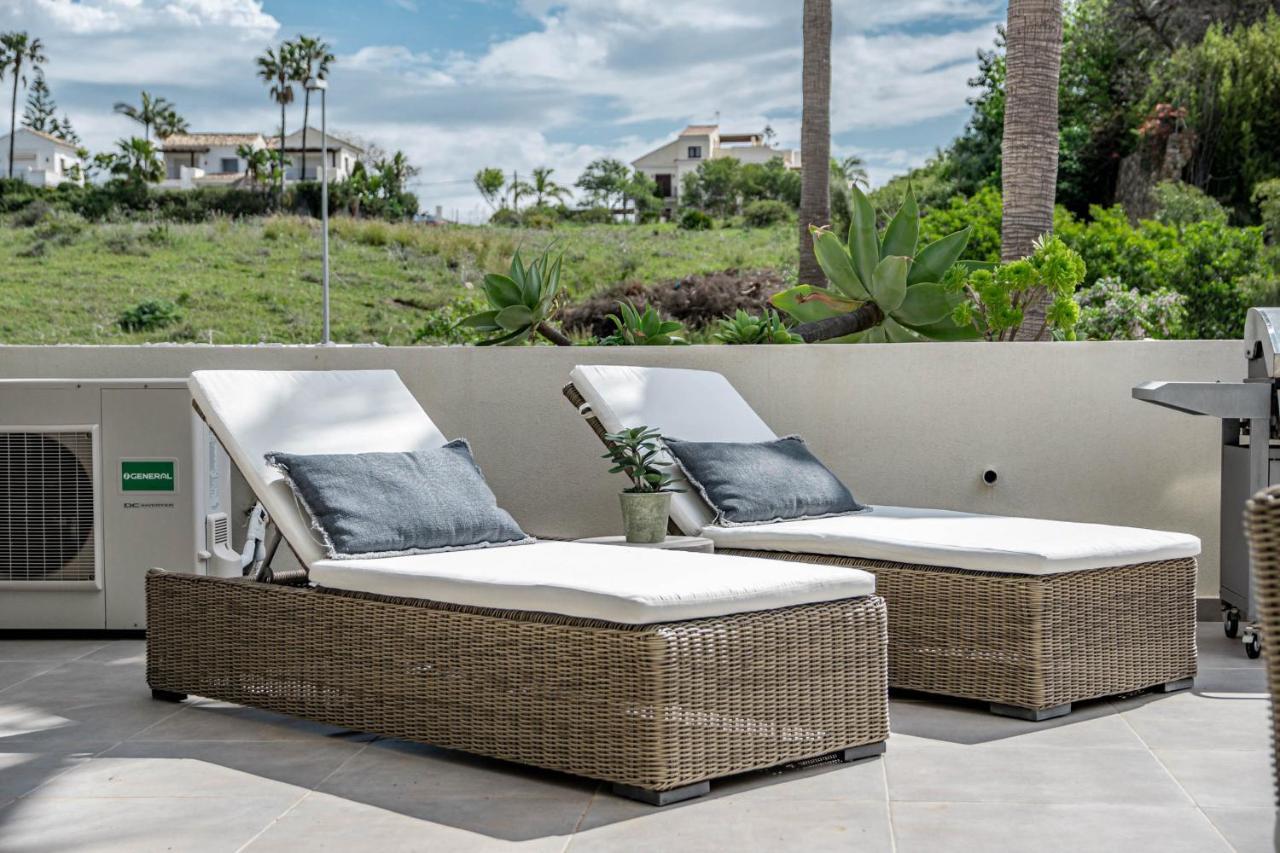 Sensational And Exotic 3-bedroom Retreat In Nueva Andalucia With A Palm Garden Apartment Marbella
