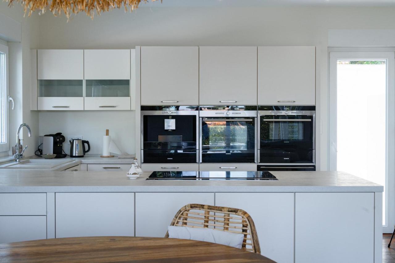 Villa Madrugada, Beachside In Costabella *