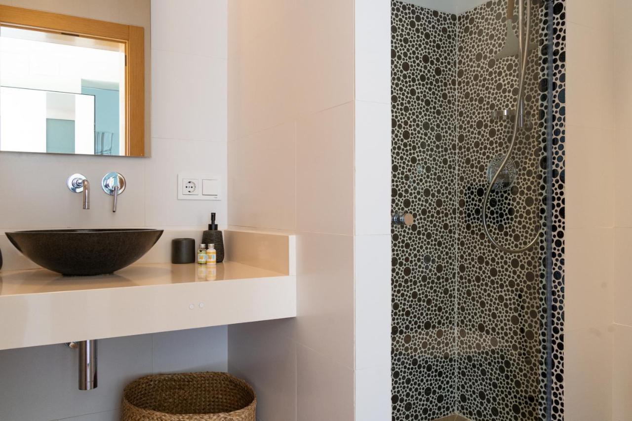 Villa Madrugada, Beachside In Costabella *