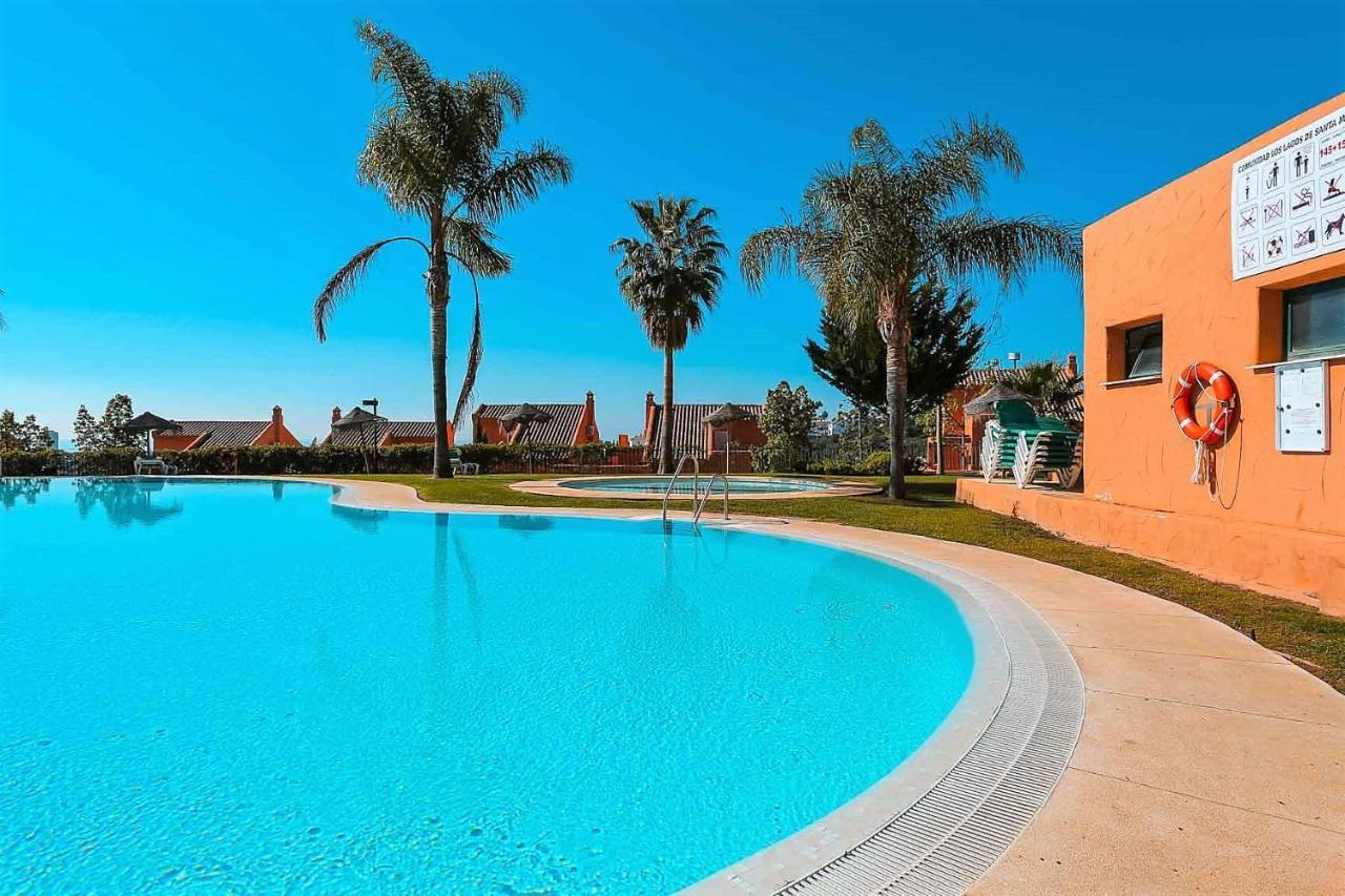 R25 Modern Bright 2 Bedroom Apartment Marbella