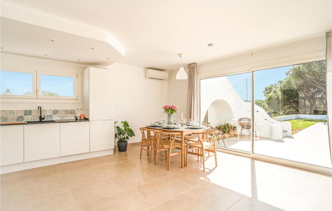 Amazing In With Kitchenette *
