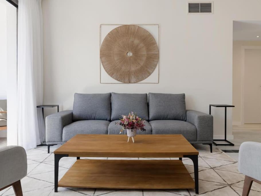 Stylish Sea View In Playas Del Duque Apartamento *