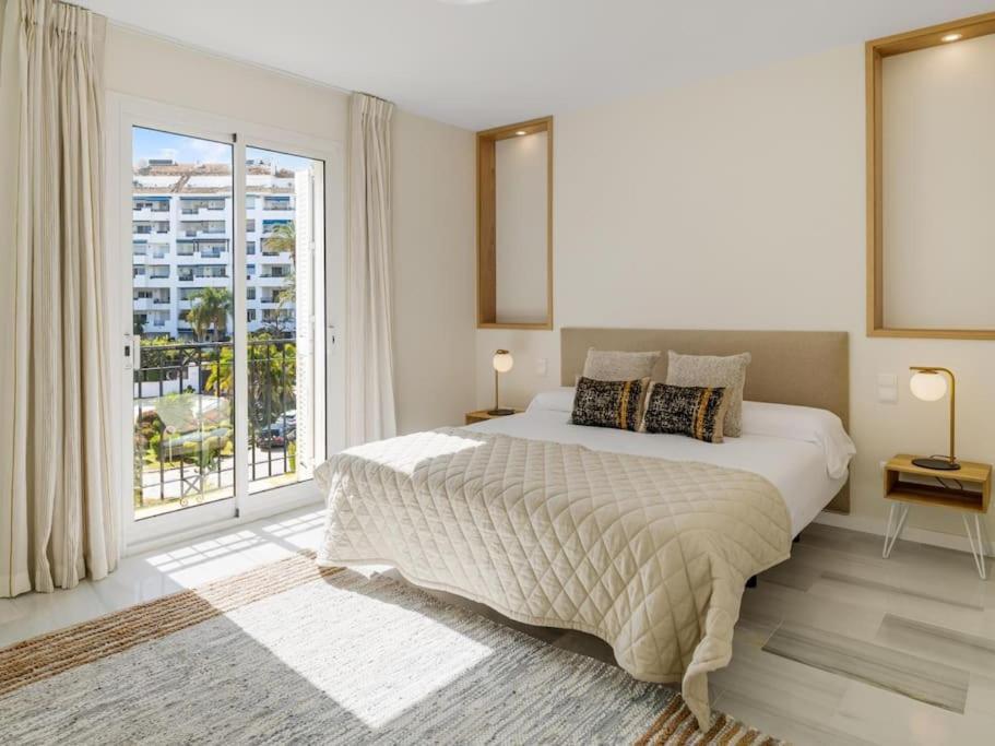 Stylish Sea View In Playas Del Duque Marbella