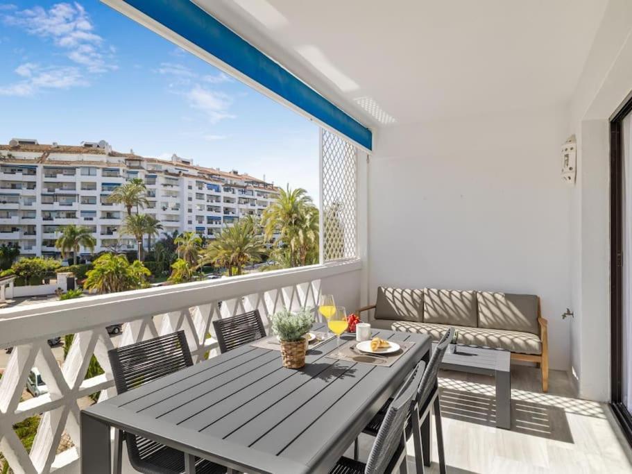 Apartamento Stylish Sea View In Playas Del Duque
