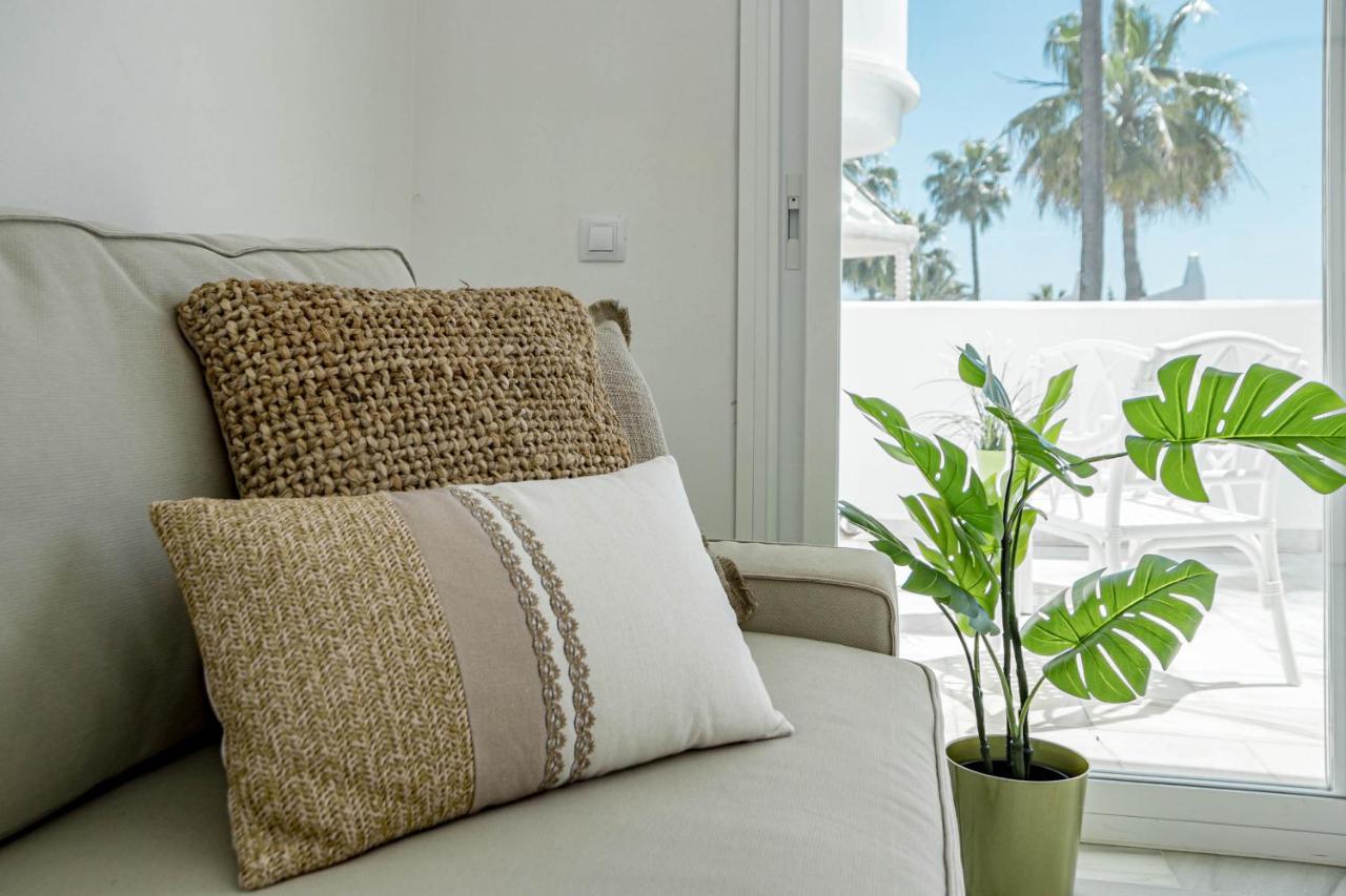 Stunning 4-bedroom Townhouse With Breathtaking Views In Marbella