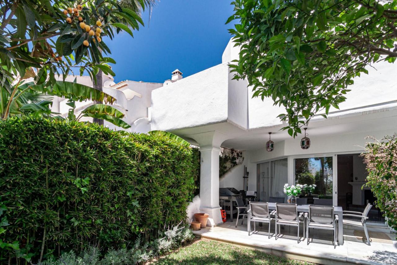 Stunning 4-bedroom Townhouse With Breathtaking Views In Holiday home Marbella