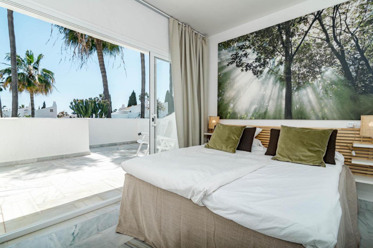 Stunning 4-bedroom Townhouse With Breathtaking Views In Marbella