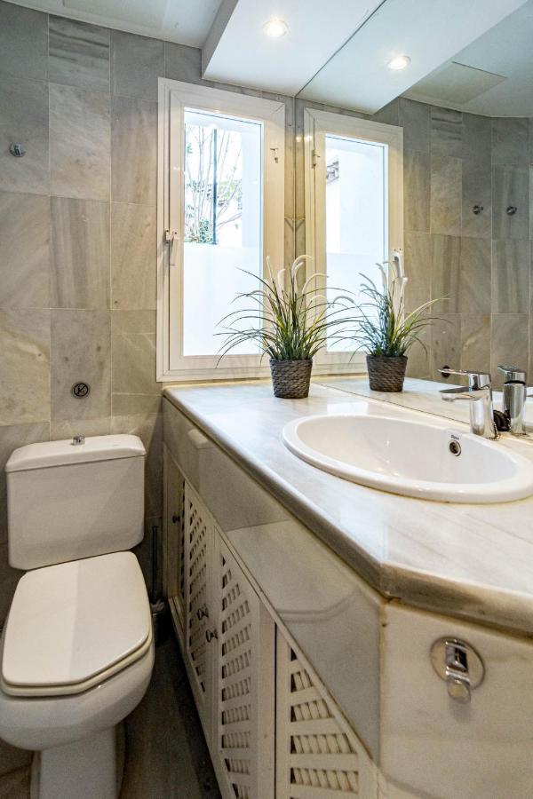 Holiday home Stunning 4-bedroom Townhouse With Breathtaking Views In Marbella