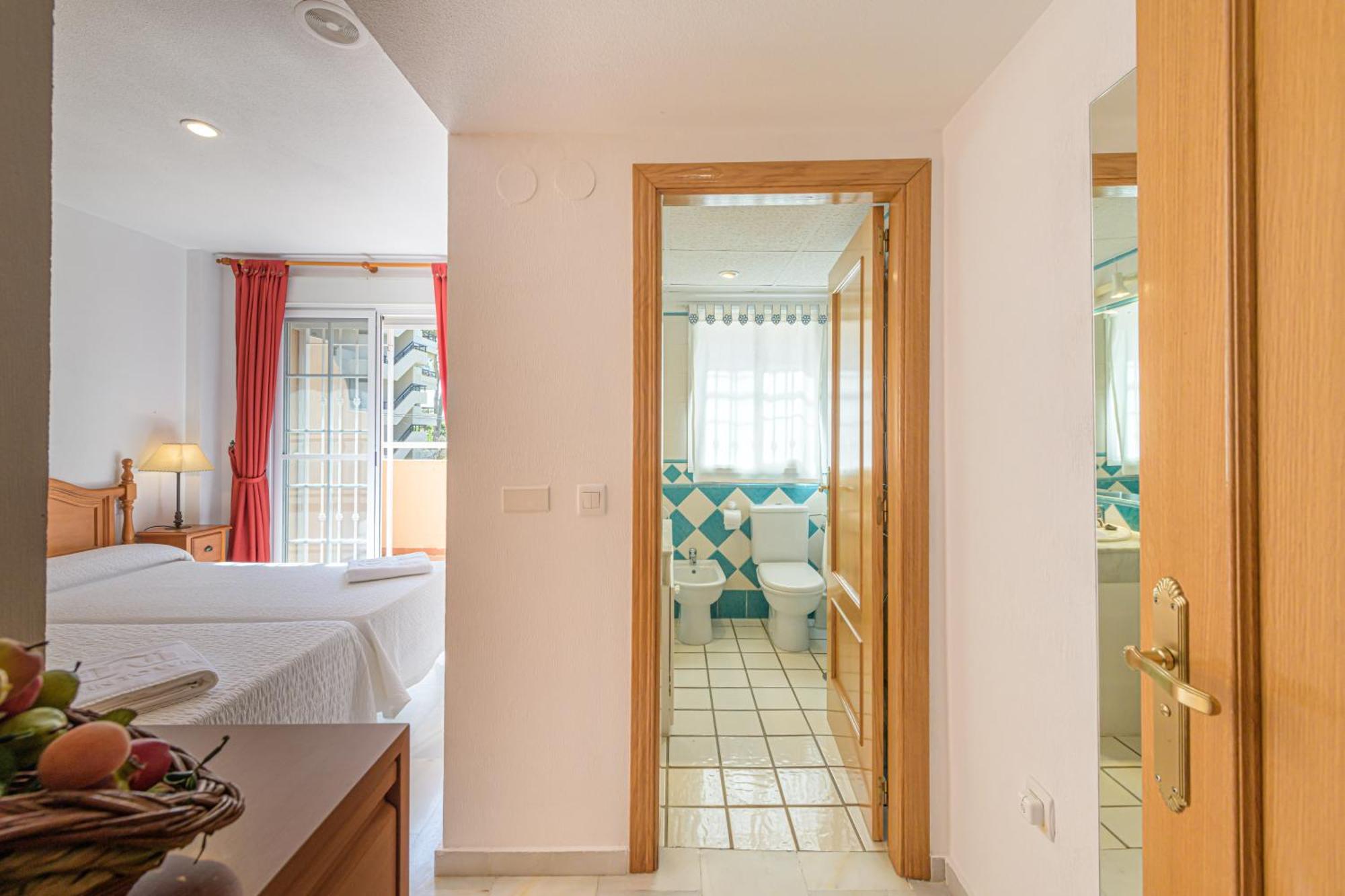 Ferienhaus Wintowinrentals Very Close To The Beach, Pool & Free Parking *