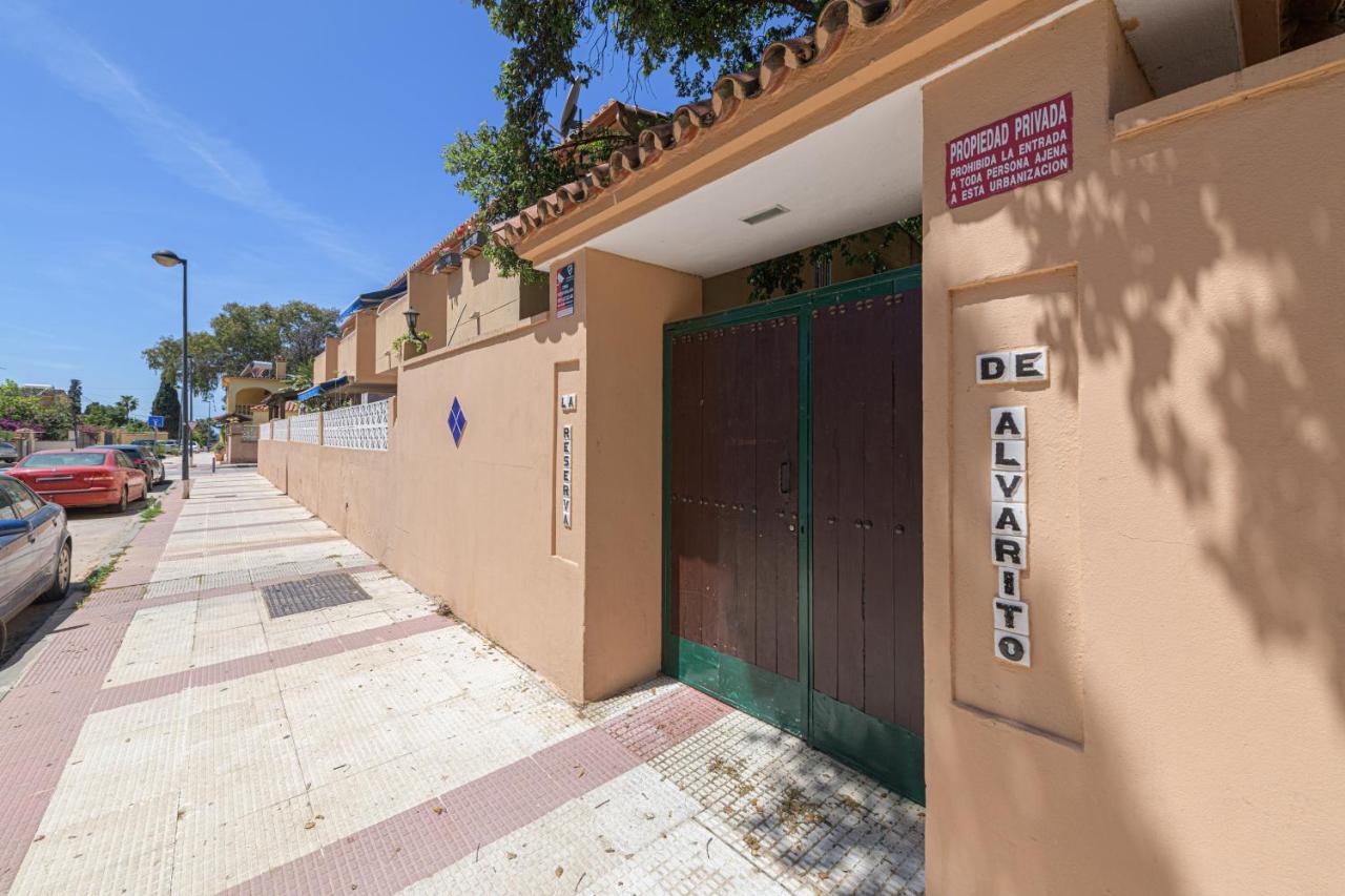 Wintowinrentals Very Close To The Beach, Pool & Free Parking Ferienhaus Marbella