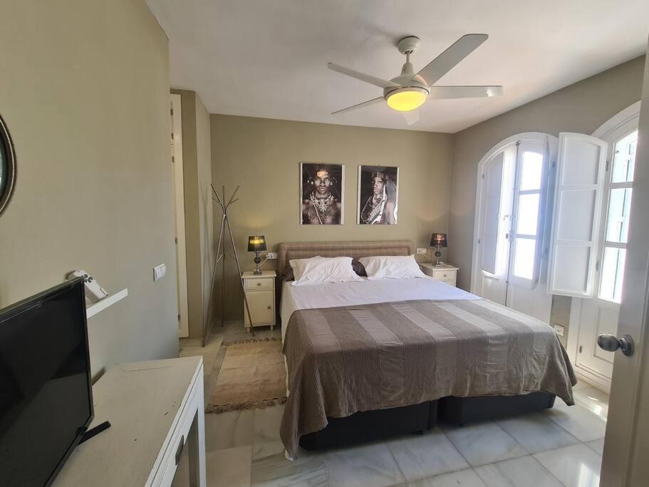 Townhouse In - Walking Distance To Puerto Banus Marbella