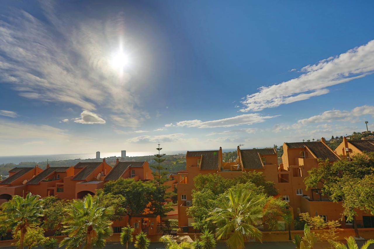 R25 Modern Bright 2 Bedroom Apartment Marbella