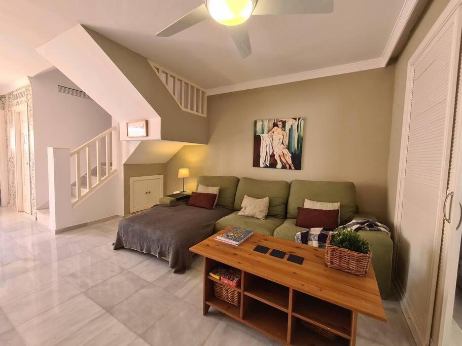 Villa Townhouse In - Walking Distance To Puerto Banus Marbella
