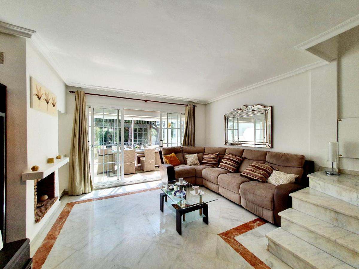 Apartment Lomas De Cabopino House *