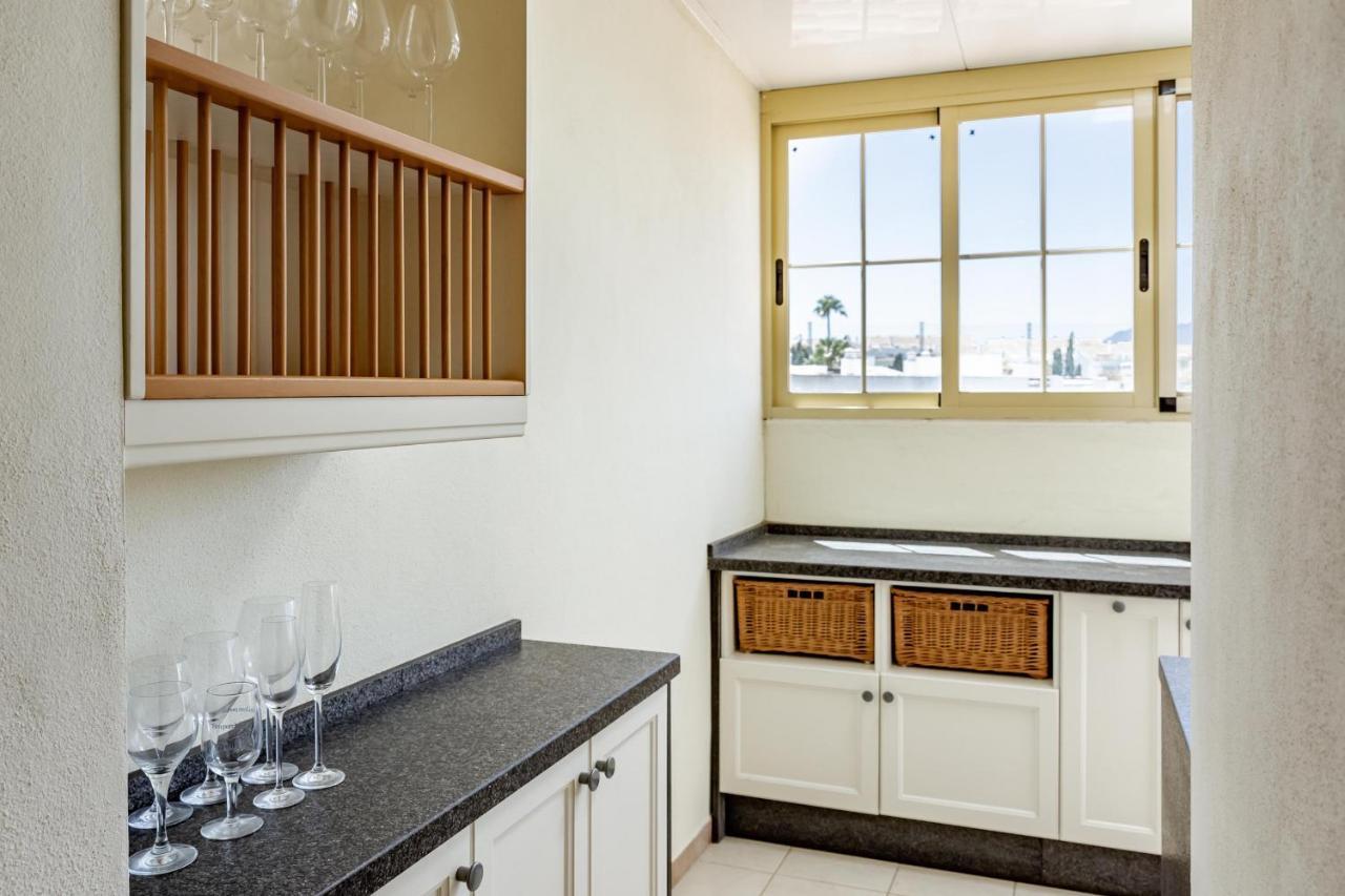 Cln- Spacious 6 Bedroom Next To Villa *