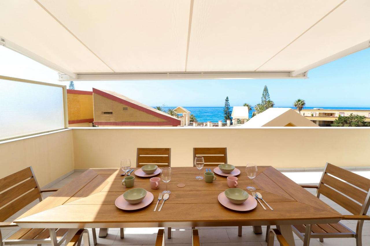 Romana Playa Beachfront Apartment Marbella