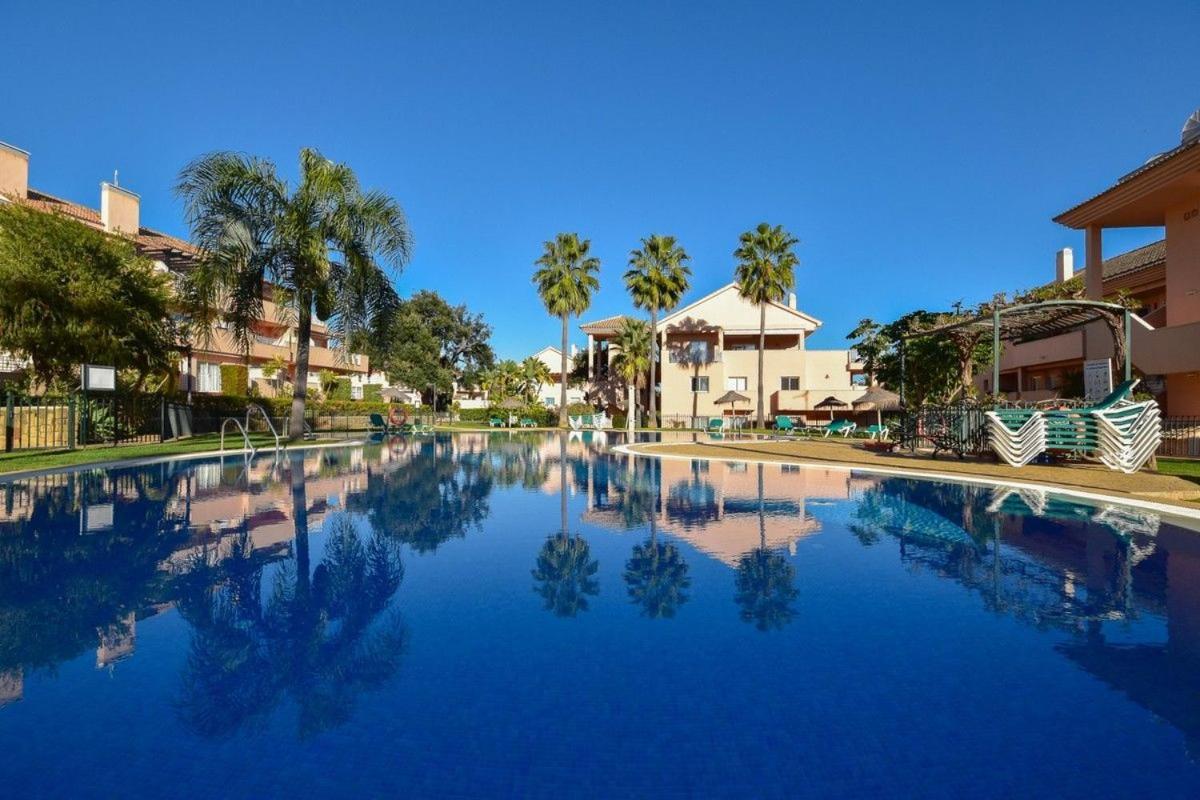 Wonderful Penthouse In Jardines De Santa Maria Golf, Elviria, Appartement