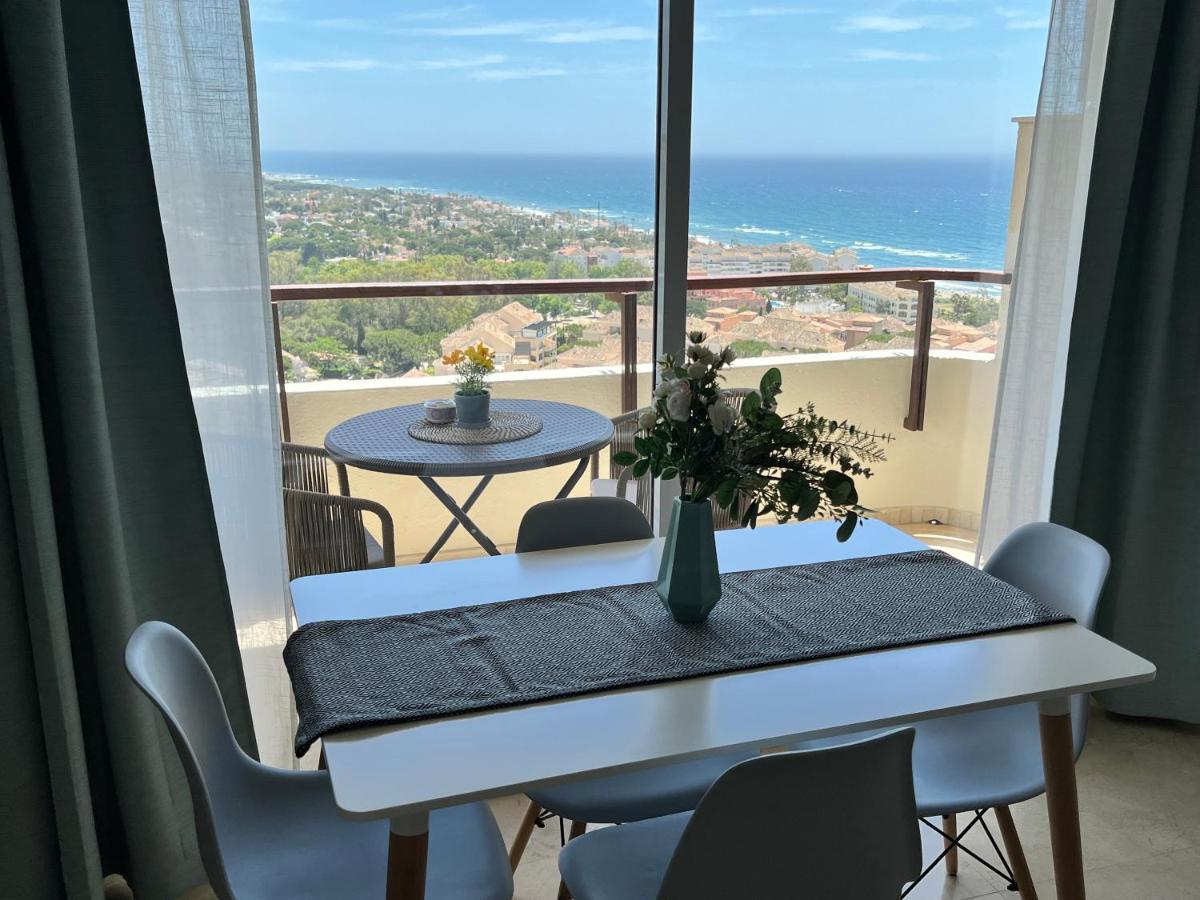 Apartment Sea View By Laura Marbella
