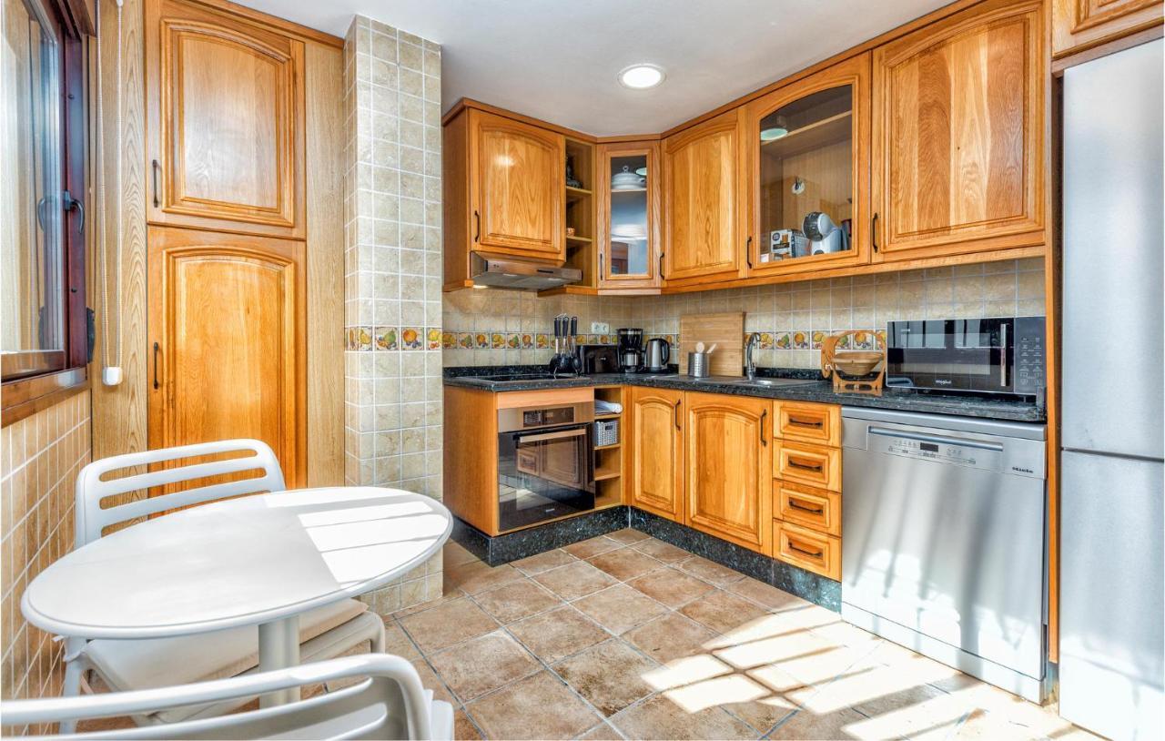 Ferienhaus Gorgeous In With Kitchen Marbella