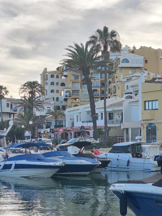 Appartement Charming 2 Bed Next To Cabopino Beach, Spain