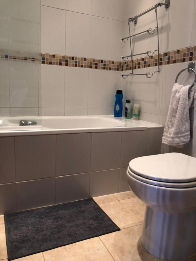 Appartement Charming 2 Bed Next To Cabopino Beach, Spain