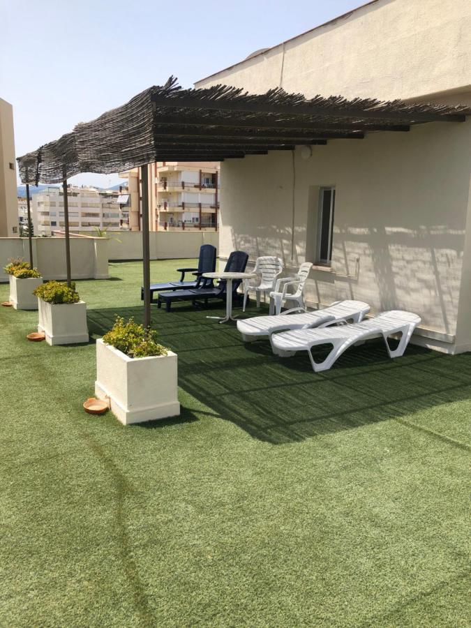 Front Line - 2 Bedroom & 2 Bathrooms Apartment