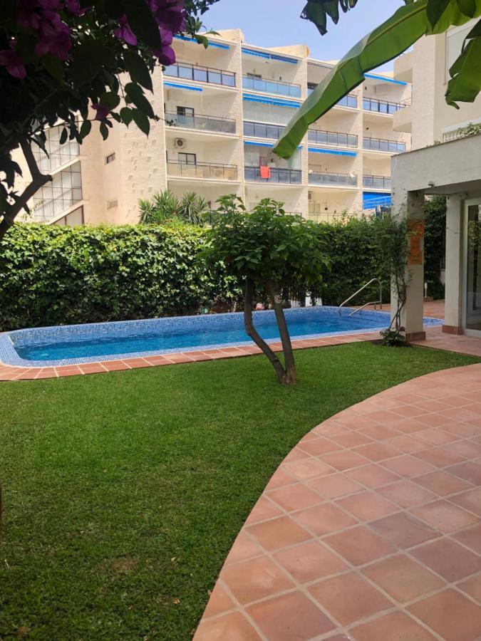 Front Line - 2 Bedroom & 2 Bathrooms Marbella